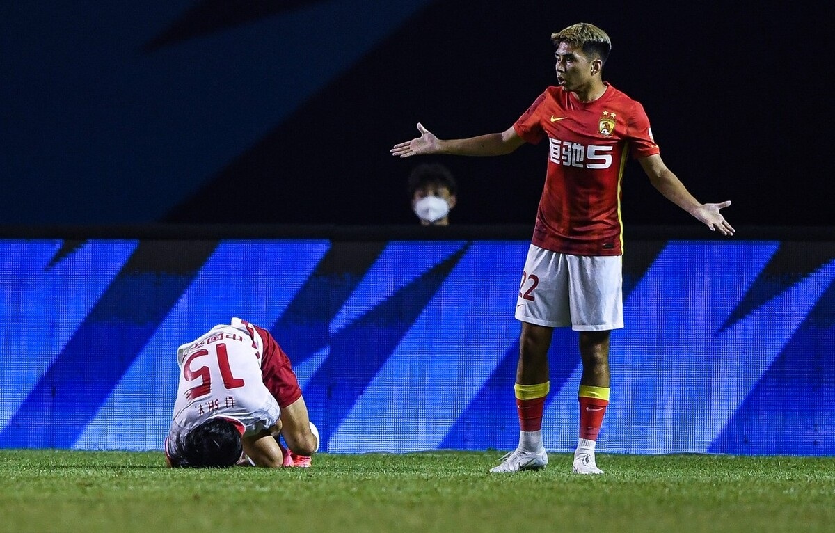 广州队清晨完成体检,志在欧超杯名次提升,球迷炸锅,纪律约束更严格的简单介绍 广州队清晨完成体检,志在欧超杯名次提升,球迷炸锅,纪律约束更严格的简单介绍