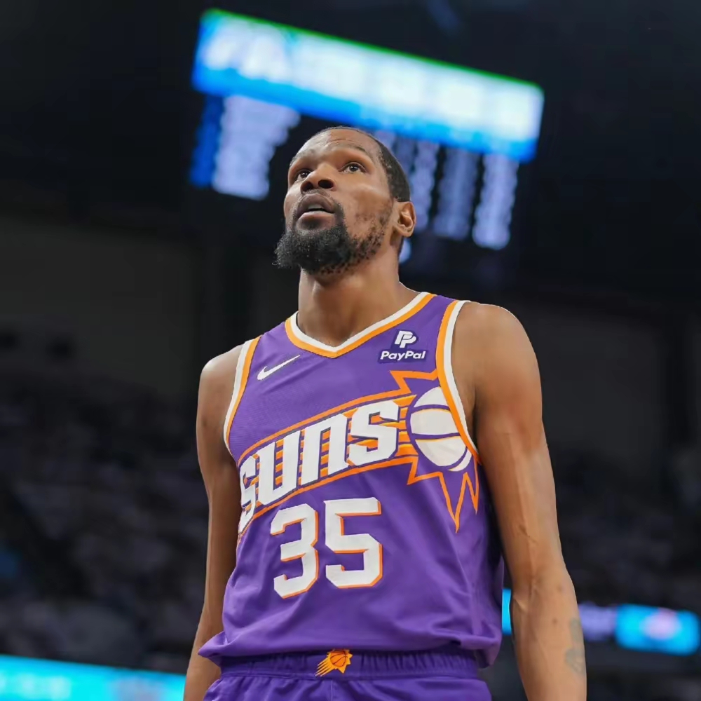 包含赛地聚焦——NBA季后赛赛后热度飙升；阿斯顿维拉篮板制胜；引发热议；年轻球员得到机会的词条